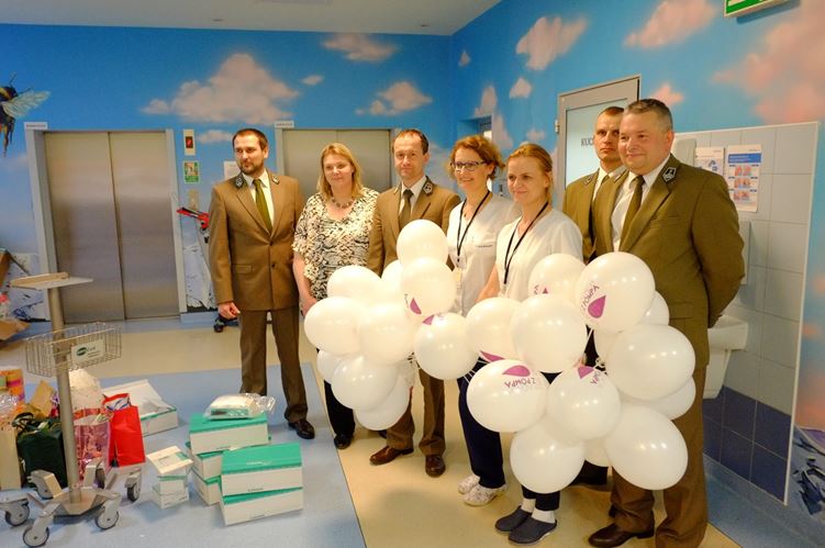 Gdańscy leśnicy w odwiedzinach na Oddziale Dziecięcej Hematologii UCK